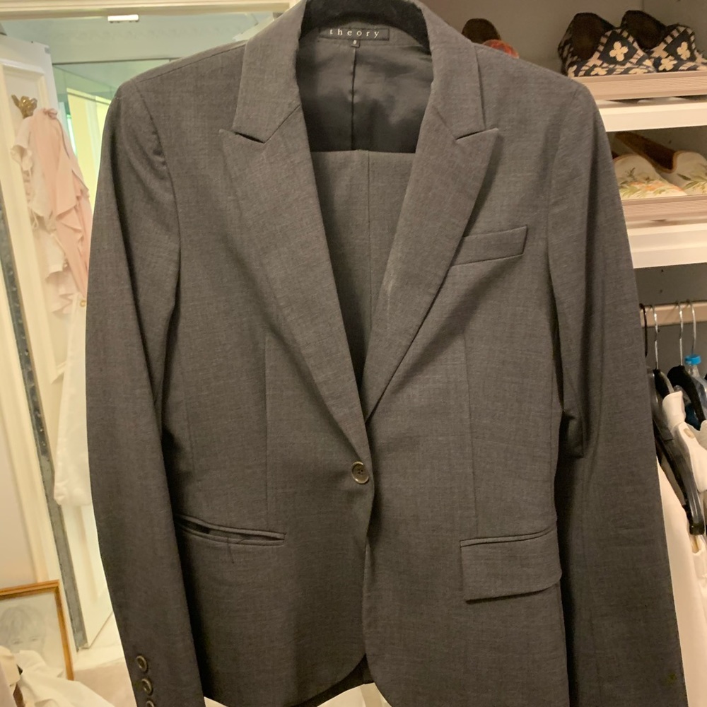 Theory Suit